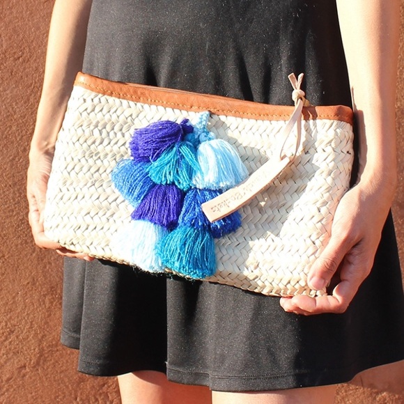 French Baskets Straw PomPom Clutch Bags - Picture 2 of 12